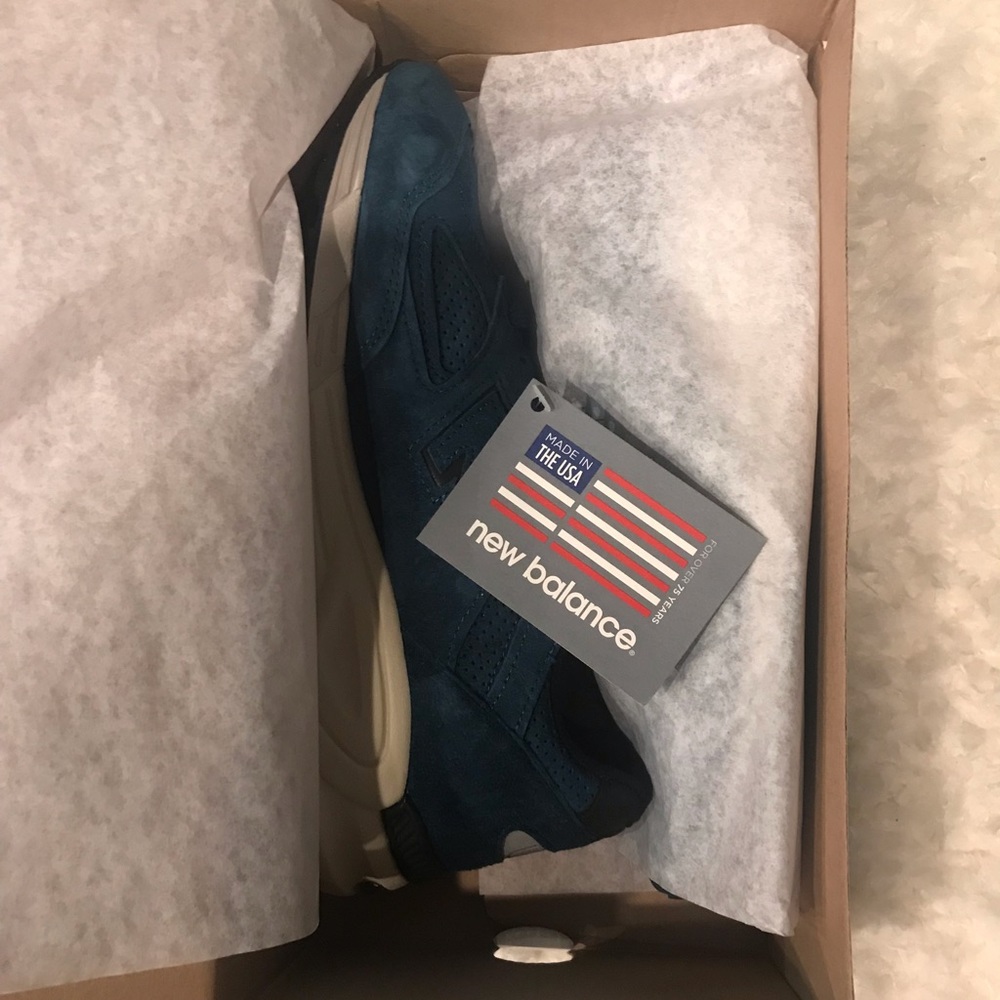 NWT New Balance Retro Suede M990CR2 - Picture 5 of 8
